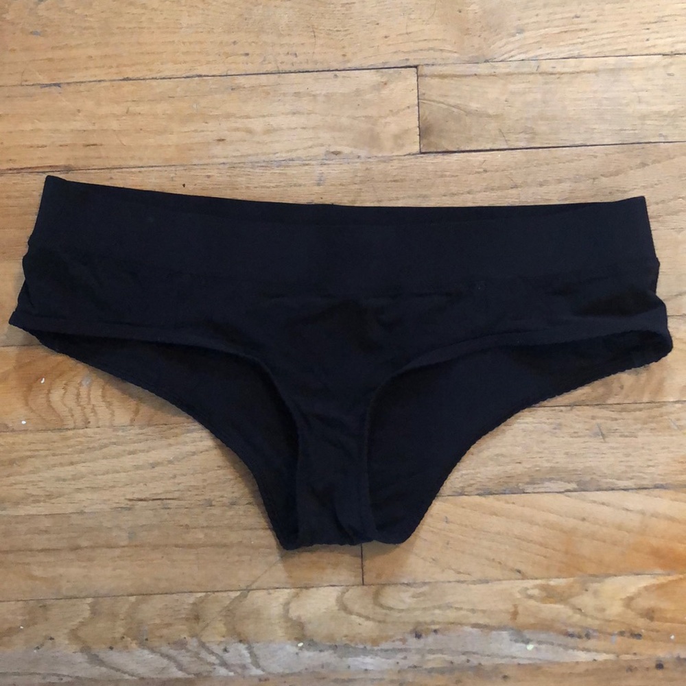 Lululemon swims bottom